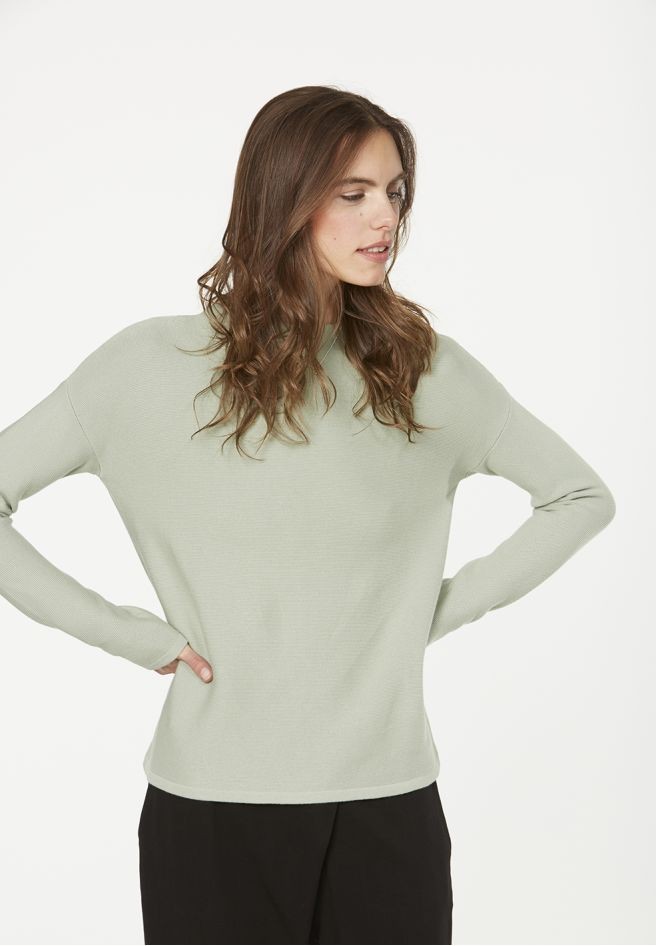 Slow Fashion Pullover